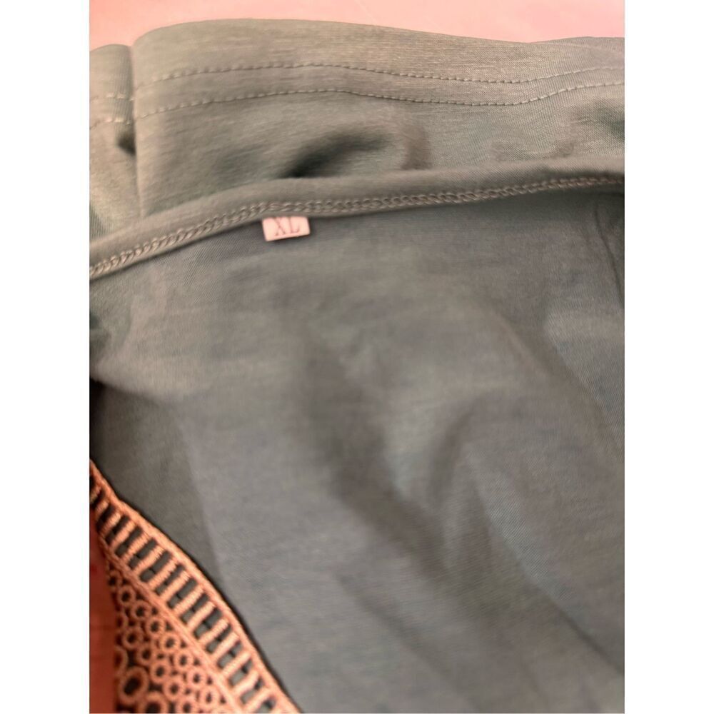 Blouse size XL - Picture 6 of 8
